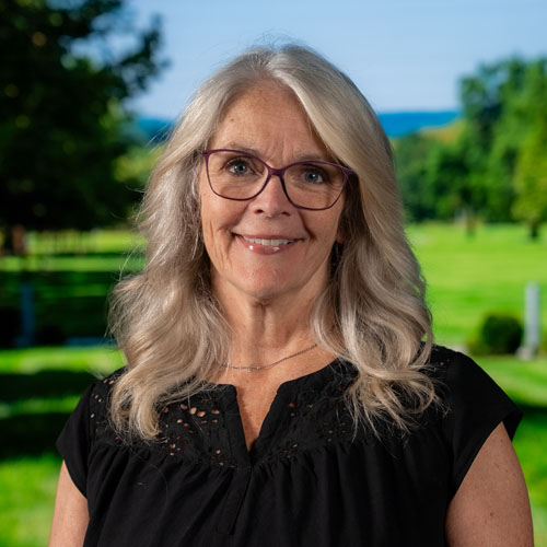 Julie Santoro's Profile Picture
